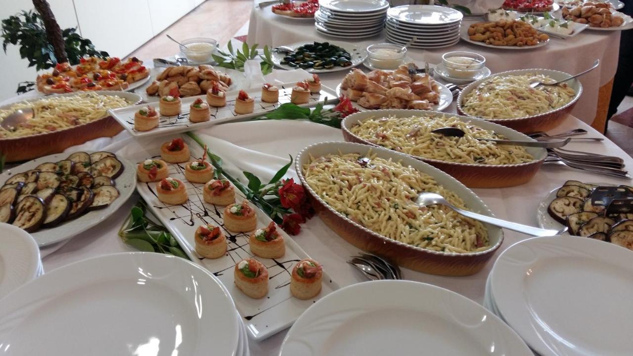 פומזיה Hotel Principe מראה חיצוני תמונה