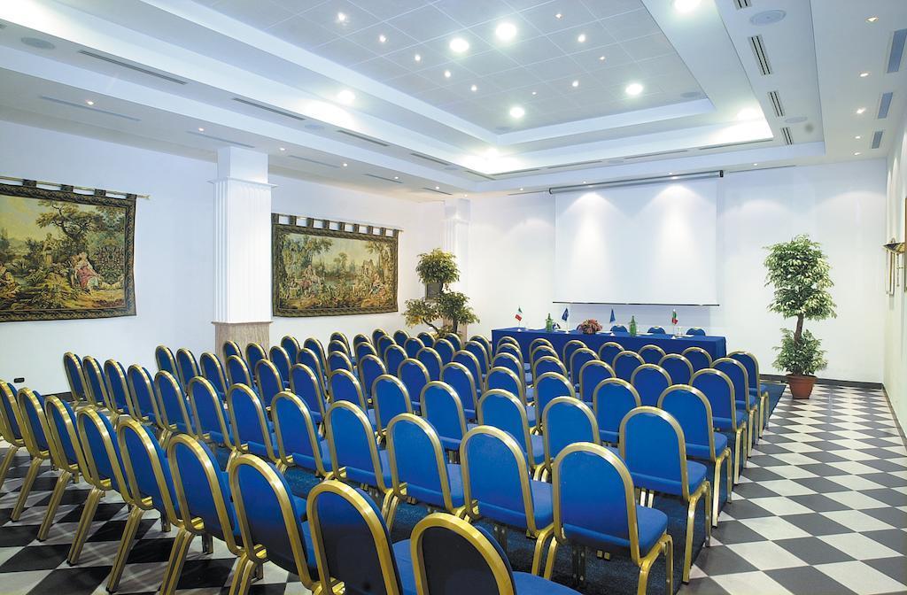פומזיה Hotel Principe מראה חיצוני תמונה