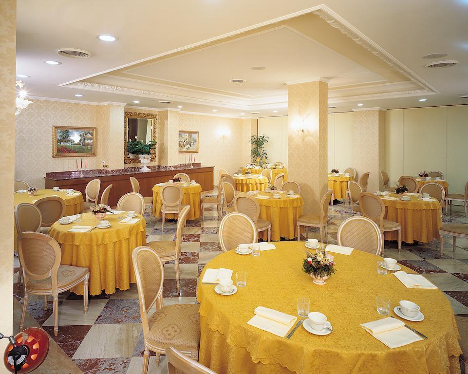 פומזיה Hotel Principe מראה חיצוני תמונה