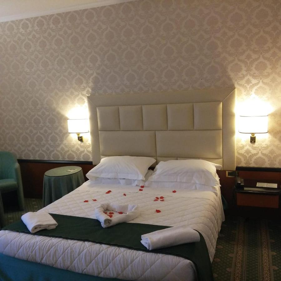 פומזיה Hotel Principe מראה חיצוני תמונה